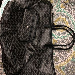 Grab this super cute bag before it’s gone !